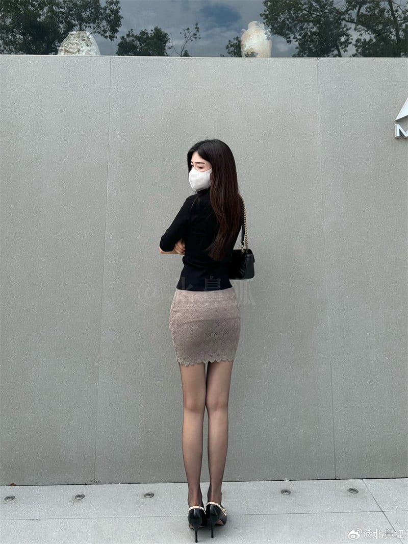 为爱而戴，口罩小姐姐传递美丽暖意@北鼻狐